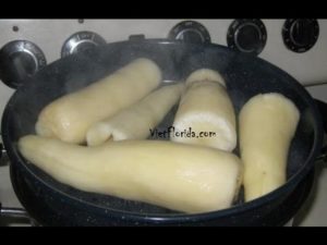 Read more about the article Khoai Mi Hap – How to Make Steamed Yuca / Cassava