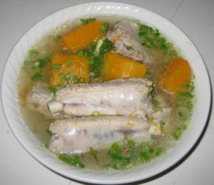 Read more about the article How to Make Pork Rib and Butternut Squash Soup / Canh Bi Ro Suon Heo