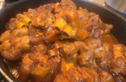 Read more about the article How to Cook Pork Leg | How to Make Pig Feet with Sweet ‘n Spicy Barbecue Sauce [Video]
